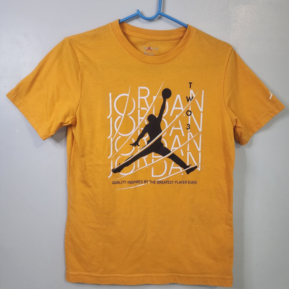 Jordan Kids Short-Sleeve Graphic Tee in Yellow with Black Jumpman